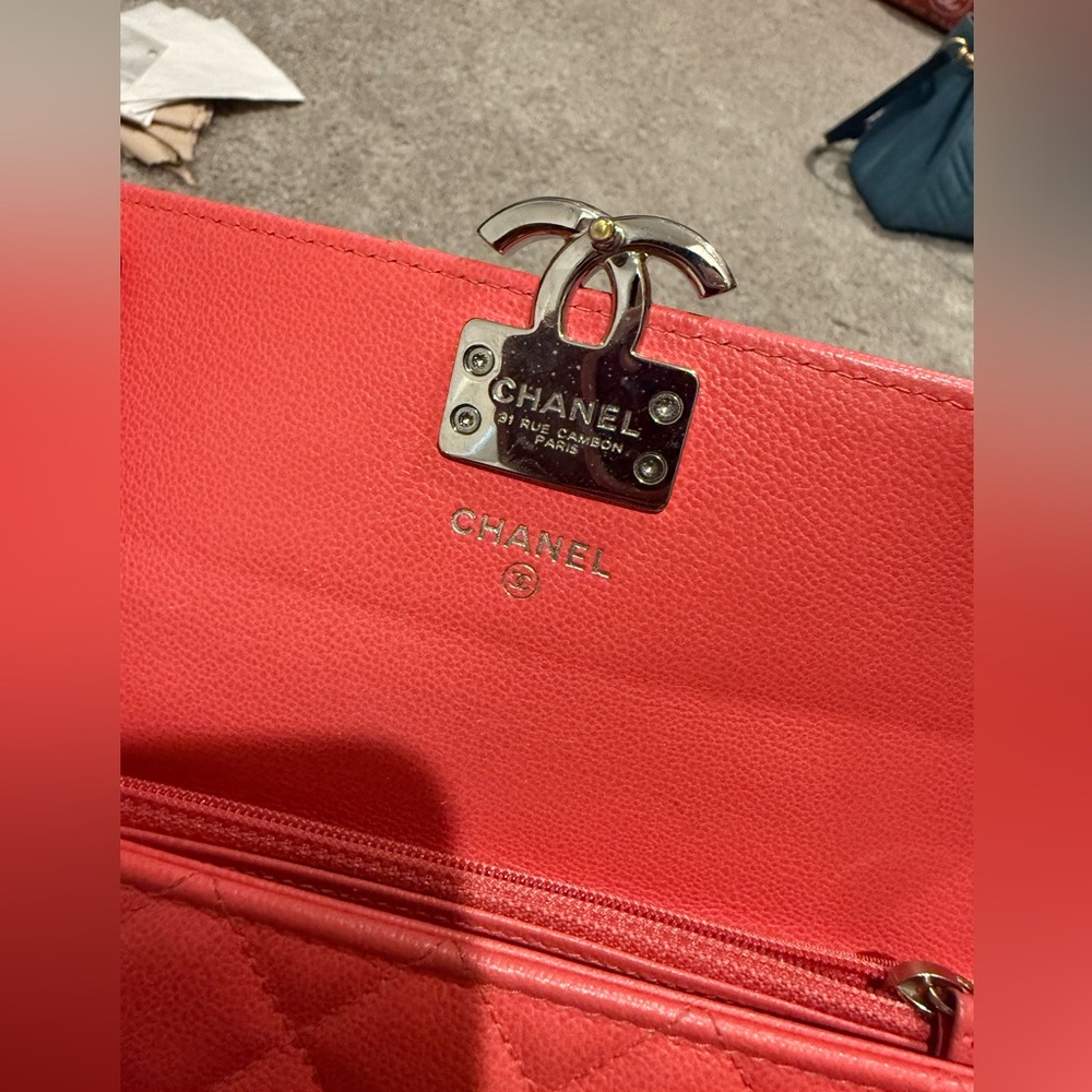 Authentic Chanel Wallet. Serial number intact + paperwork - Picture 10 of 16